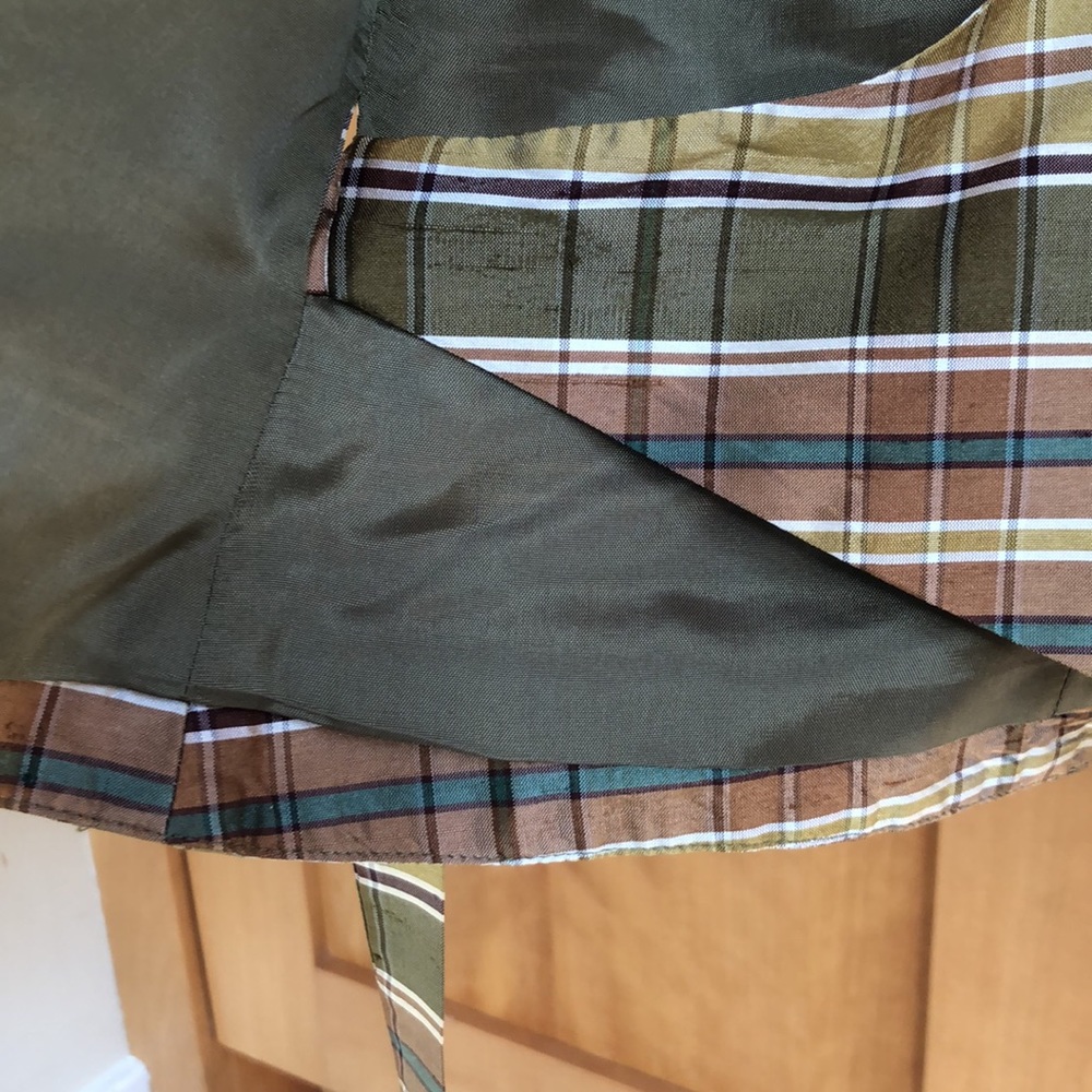 Ann Taylor Silk Wrap Around Top- 6 P (Green, Tan, Gold & White Plaid) - Picture 7 of 11
